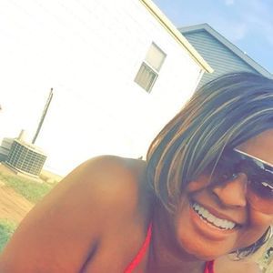 Meet your Posher, Tawonia